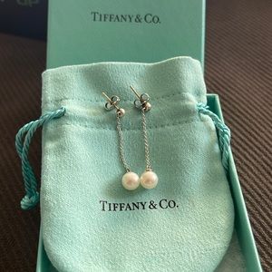 Tiffany & Co. Ziegfeld Collection Pearl Drop Earrings - never worn
